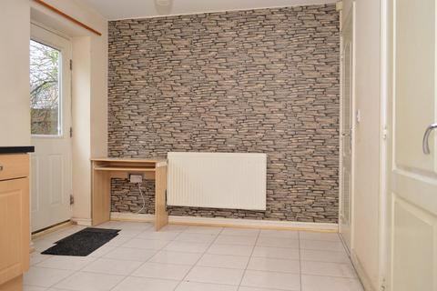 32 Dearnalay Way, Oldham, OL9 7BF