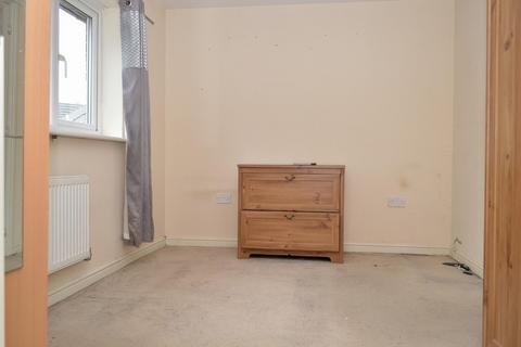 32 Dearnalay Way, Oldham, OL9 7BF