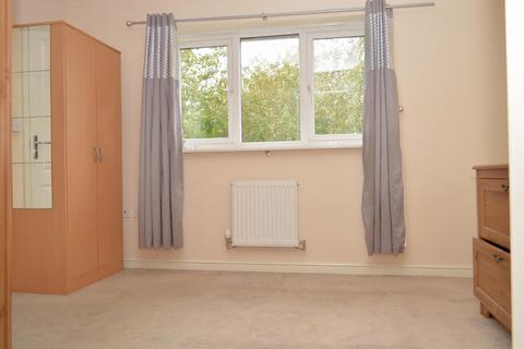 32 Dearnalay Way, Oldham, OL9 7BF