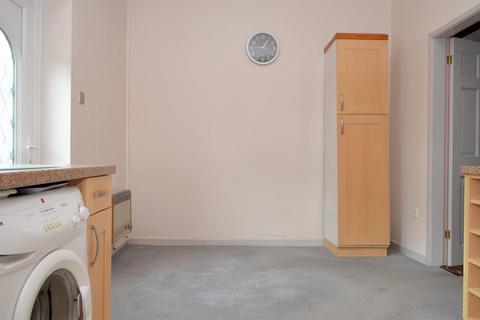 30 County Street, Oldham, OL8 3RN