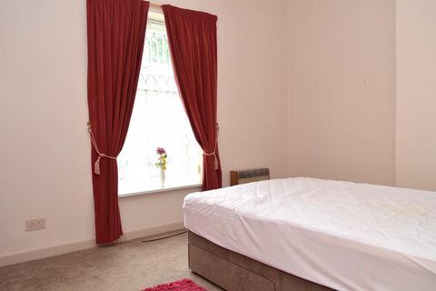 30 County Street, Oldham, OL8 3RN