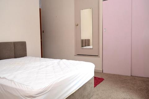 30 County Street, Oldham, OL8 3RN