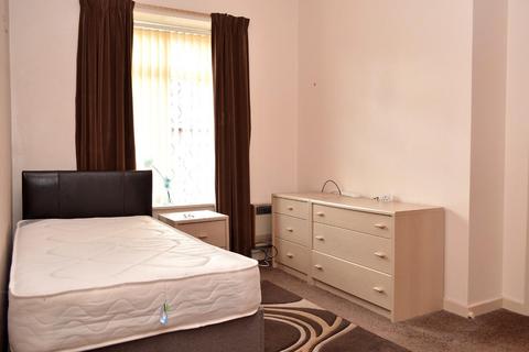 30 County Street, Oldham, OL8 3RN