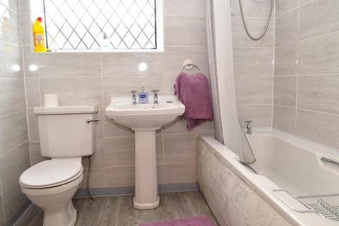 30 County Street, Oldham, OL8 3RN
