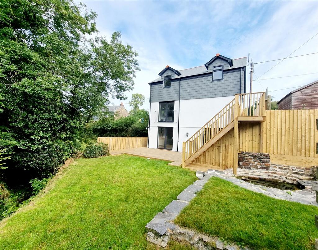 Langore, Near Launceston 3 bed house for sale £374,950