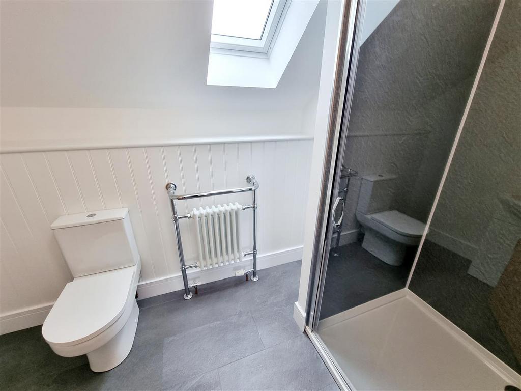 Bedroom 2 En-Suite