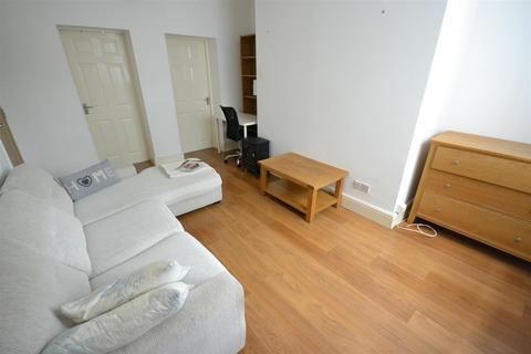 1 bedroom flat for sale, Stoneygate Road, Leicester