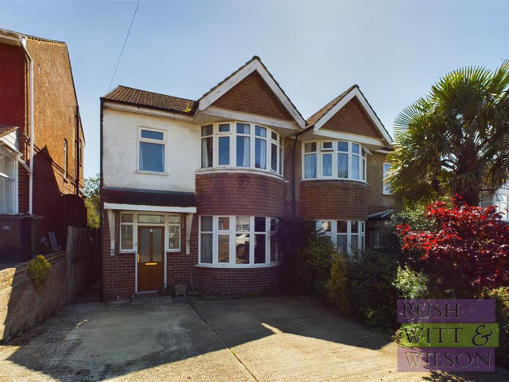 Mildenhall Drive, St. LeonardsOnSea 3 bed semidetached house for sale £324,950