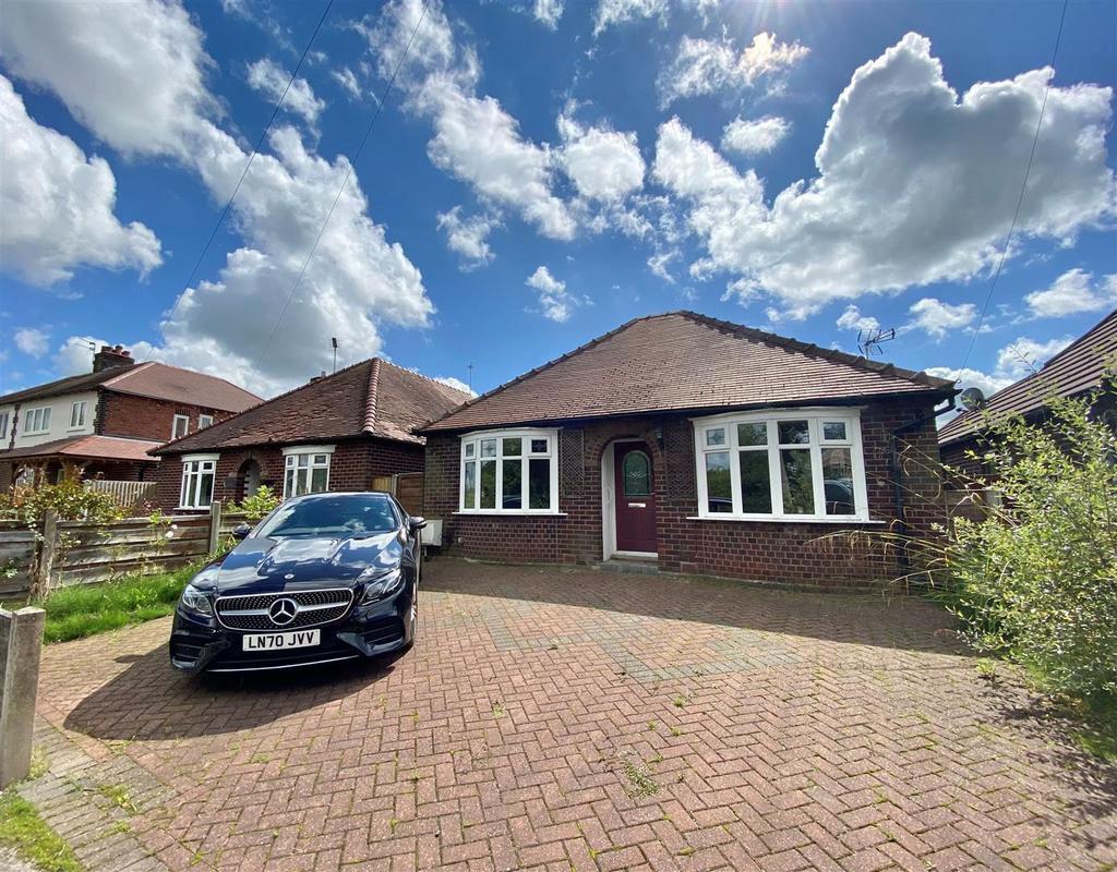 Birtles Road, Macclesfield 2 bed detached bungalow for sale £250,000