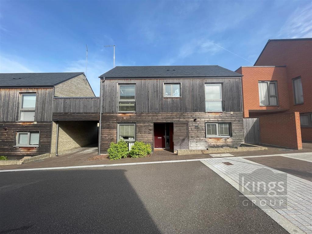 Findings Lane, Newhall, Harlow 3 bed link detached house £460,000