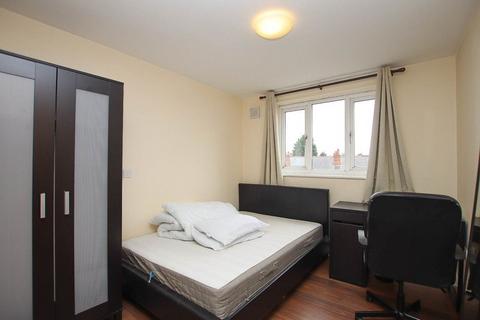 2 bedroom flat to rent - SWAN COURT, SWAN LANE, STOKE, COVENTRY, CV2 4NR