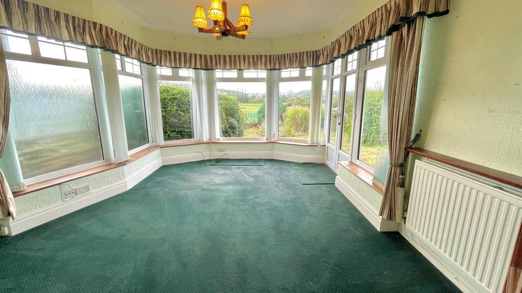 Dining room/sunroom