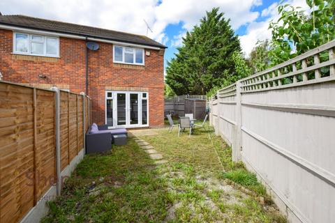 37 Isabel Gate, Cheshunt, Waltham Cross, EN8 0XL