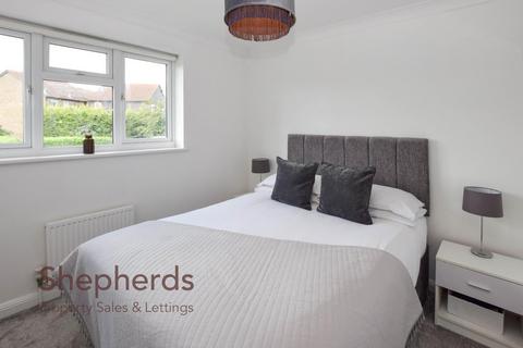 37 Isabel Gate, Cheshunt, Waltham Cross, EN8 0XL