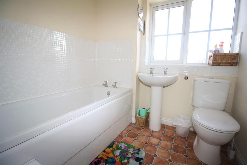 7 Firemans Run Bathroom.JPG