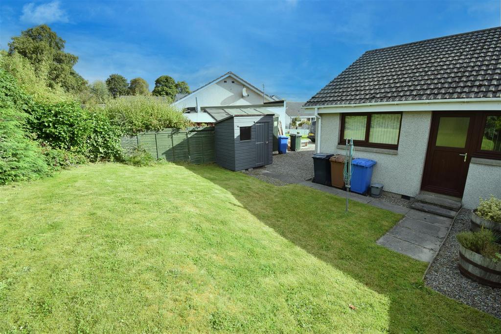 GARDEN 2.jpg