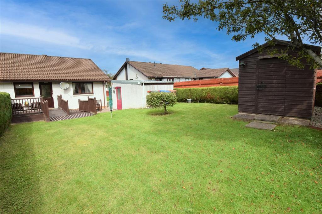 Full rear garden.jpg