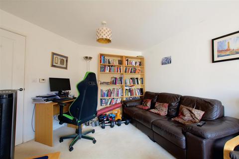 30 Cartwright Way, Beeston, Nottingham, NG9 1RL