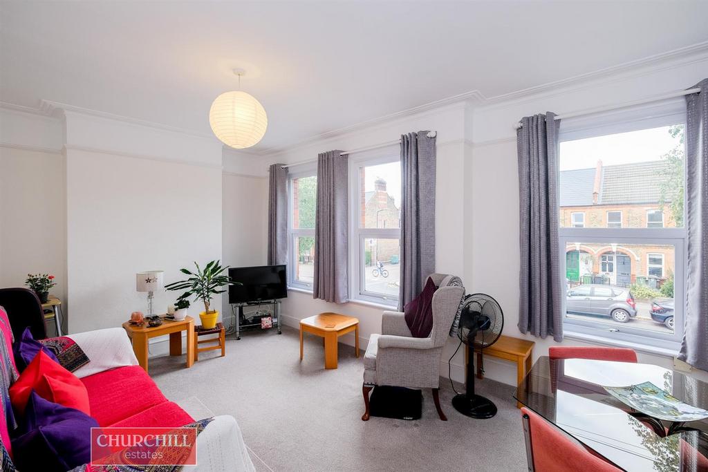 Winns Avenue, Walthamstow 2 bed flat for sale £475,000