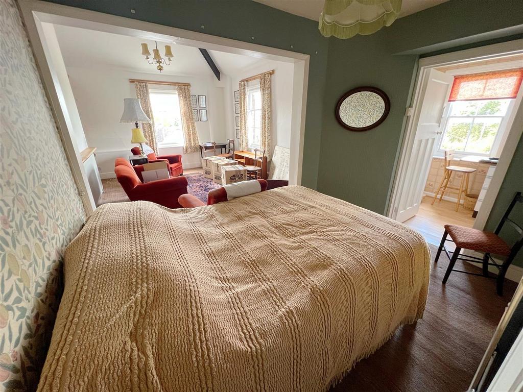 Bedroom.JPG