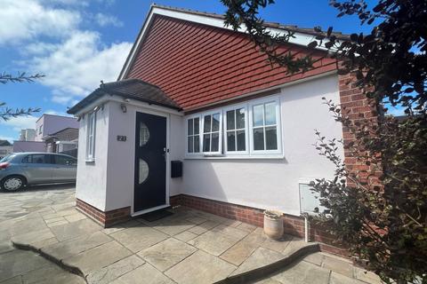 2 bedroom detached bungalow for sale, Easton Way, FRINTON ON SEA, CO13