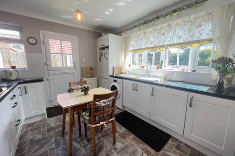2 bedroom detached bungalow for sale, Easton Way, FRINTON ON SEA, CO13