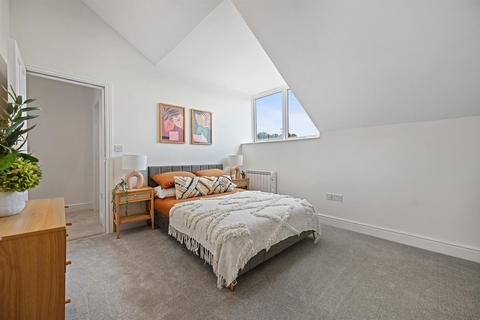 2 bedroom apartment for sale - Asheridge Road, Chesham, HP5