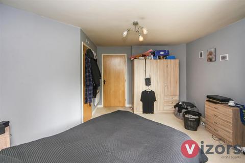 56 Gloucester Close, Redditch, B97 6AH