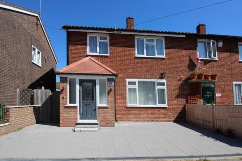 87 Luffield Road, London, SE2 9JW