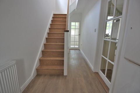 87 Luffield Road, London, SE2 9JW