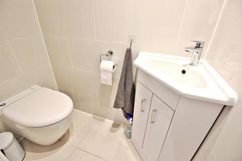 87 Luffield Road, London, SE2 9JW