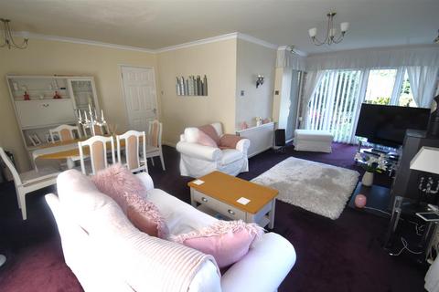 4 bedroom detached house for sale, Owen Drive, Failand