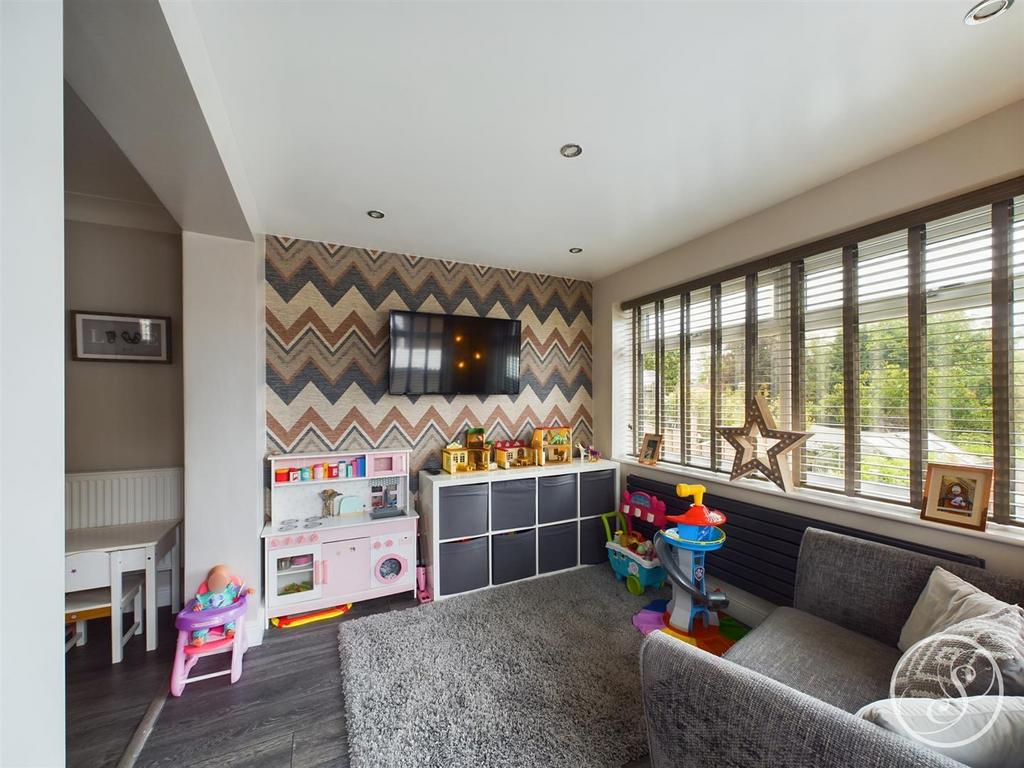 Sitting Room/Play Area