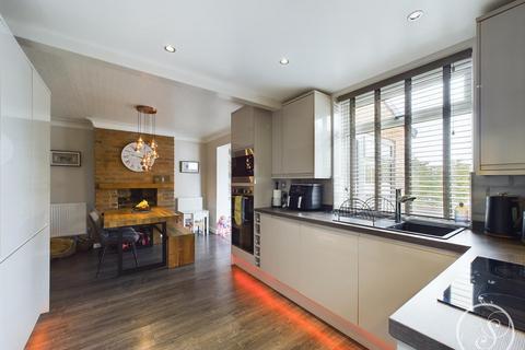 51 Knightsway, Leeds, LS15 7BP