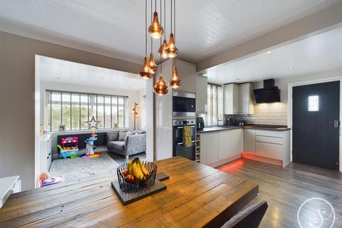 51 Knightsway, Leeds, LS15 7BP