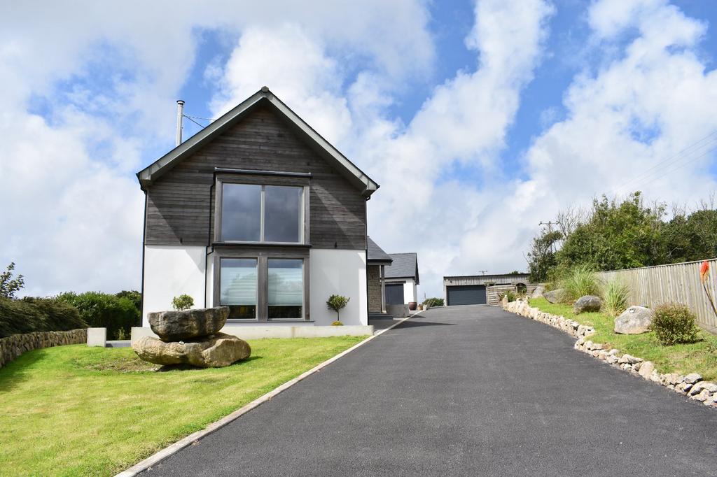 Pennance Road, Lanner, Redruth, Cornwall, TR16 4 bed detached house for