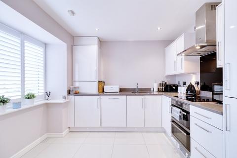 10 Courts Way, Aveley, South Ockendon, RM15 4DG