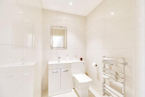 10 Courts Way, Aveley, South Ockendon, RM15 4DG