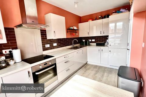 3 bedroom semi-detached house for sale, Hedley Close, Houghton Le Spring, Tyne And Wear, DH4