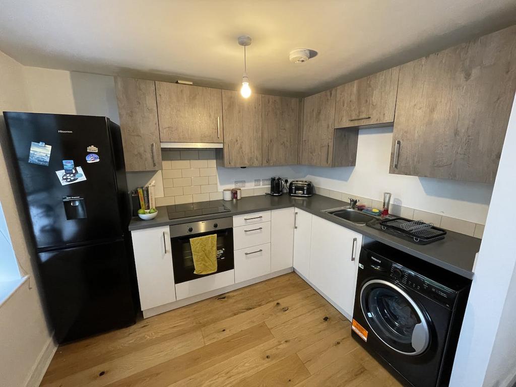 Kitchen 1.jpeg