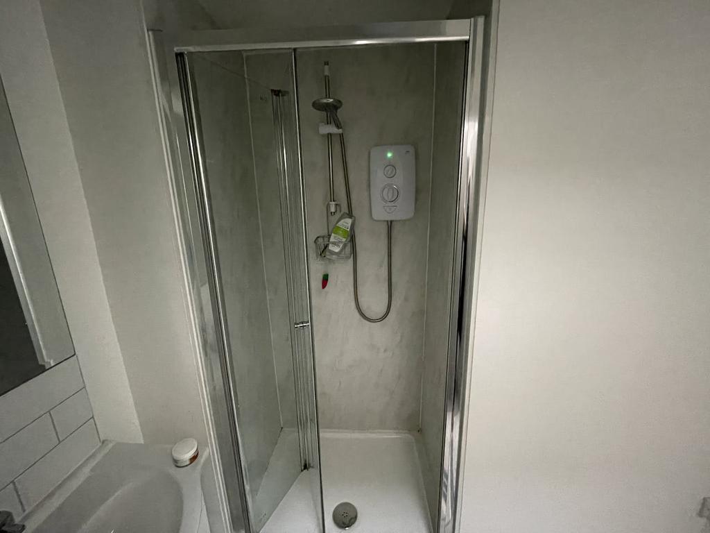 Shower Room.jpeg