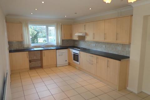 3 bedroom semi-detached house to rent, Tithe Avenue, Beck Row, Suffolk, IP28 8BZ