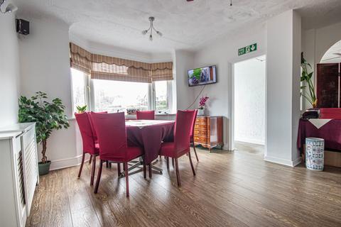 2 bedroom flat for sale, High Street, Tarvin, Chester, Cheshire, CH3