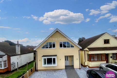 4 bedroom detached house for sale, Woodcutters Avenue, Leigh On Sea