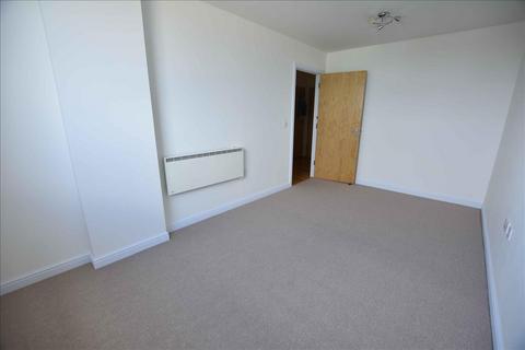 2 bedroom flat for sale, Hamlyn House, Feltham, Middlesex, TW13