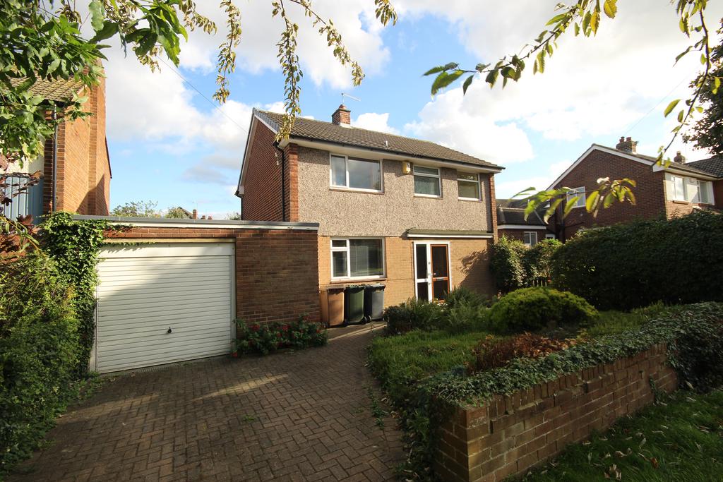 Monkseaton Drive, Whitley Bay, Tyne & Wear, NE26 3DH 3 bed detached