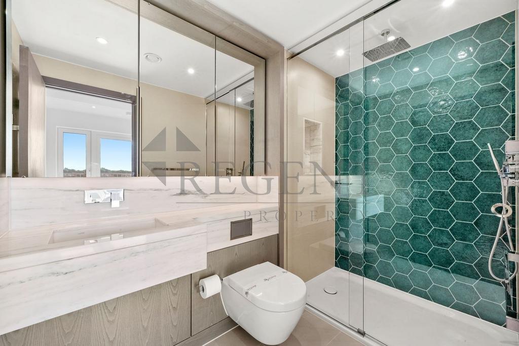 Main ensuite