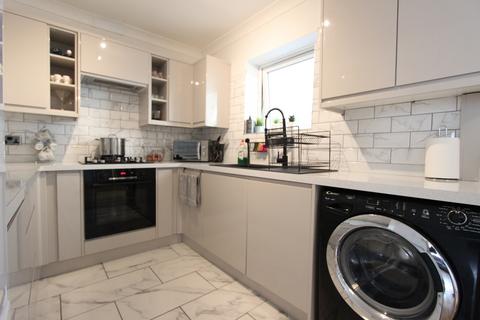 59 Cowdray Square, Deal, CT14 9ES