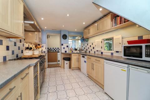 4 bedroom semi-detached house for sale, Hill Farm Road, Chesham, HP5