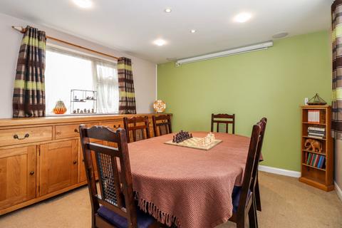 4 bedroom semi-detached house for sale, Hill Farm Road, Chesham, HP5